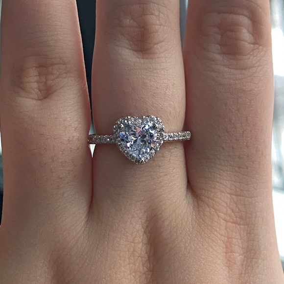 Heart ring - Picture 2 of 2